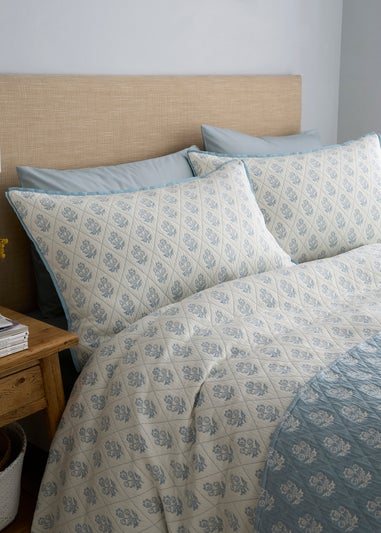 Dreams & Drapes Block Floral Quilted Blue Duvet Cover Set