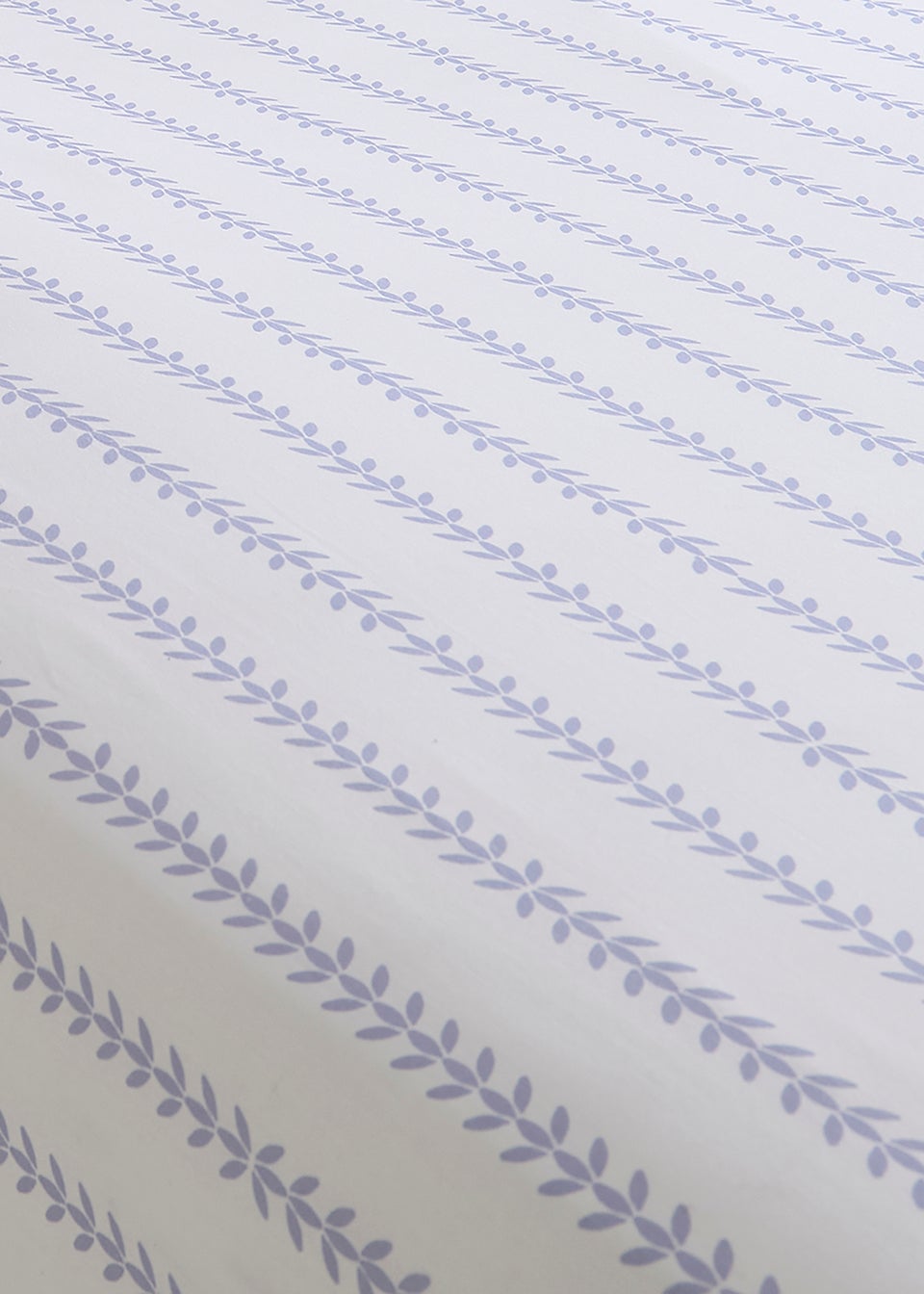 Dreams & Drapes Sweetpea Floral Breathable Lilac Fitted Bed Sheet