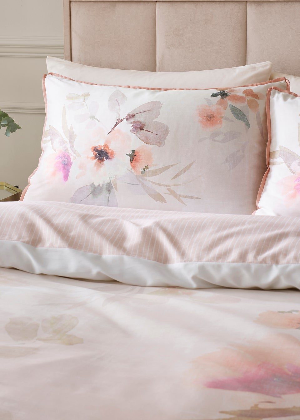 Soiree Mia Floral Blooms Soft Touch Natural Duvet Cover Set