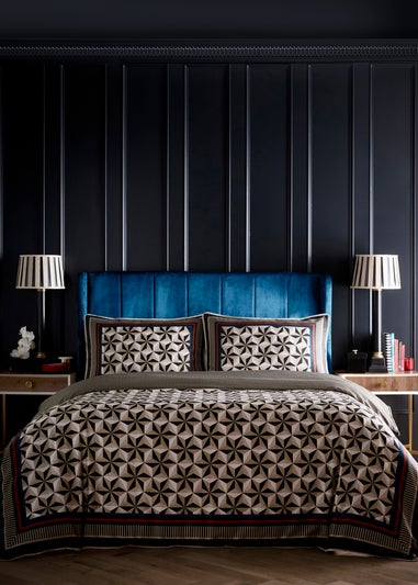 Laurence Llewelyn-Bowen Hero Soft Touch Black Duvet Cover Set