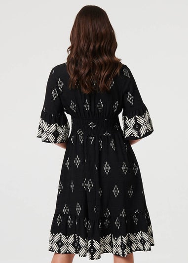 Izabel London Black Border Print Relaxed Knee Length Dress