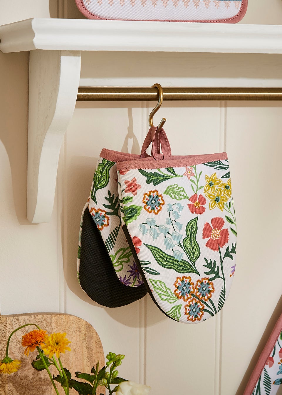 Ulster Weavers Petals & Prose Pink Microwave Mitts - Pair