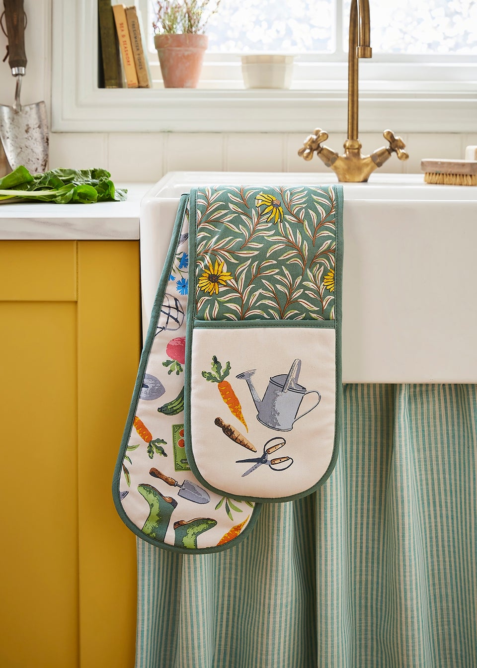 Ulster Weavers Time to Grow Green Double Oven Glove