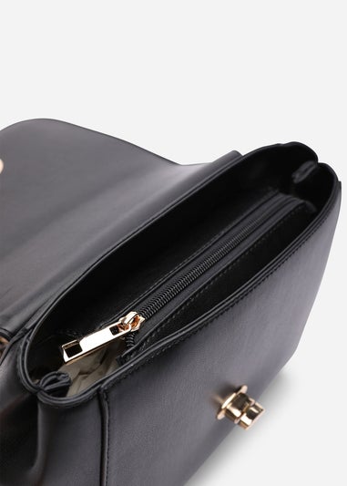 Where's That From Womens Noir Cross Body Chain Strap with lock fasten Bag In Black