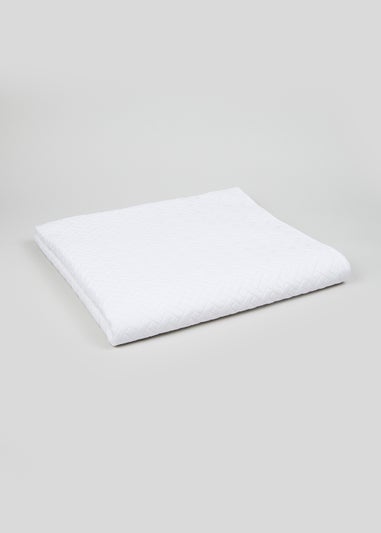 White Pinsonic Bedspread (235cm x 235cm)