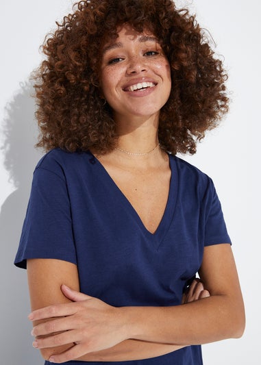 Navy V-Neck Essential T-Shirt