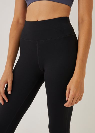 Souluxe Black Capri Sports Leggings