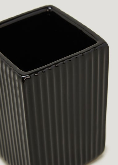 Black Ridged Square Ceramic Bathroom Tumbler (11cm x 7cm x 7cm)