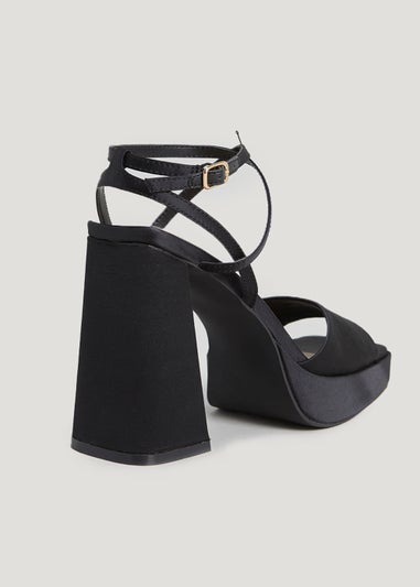 Be Beau Black Platform Heels