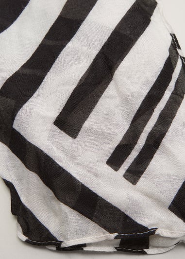 Monochrome Stripe Woven Scarf