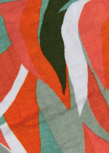 Island Leaf Print Beach Towel (150cm x 70cm)