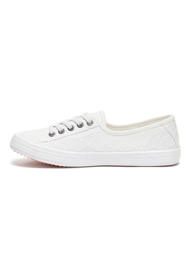 Rocket Dog Chow Chow Elsie White Pumps