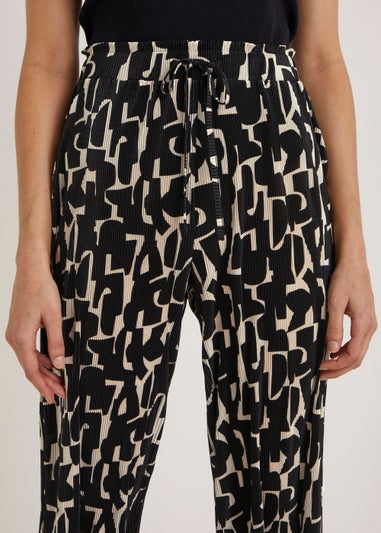 Black Spring Plisse Trousers