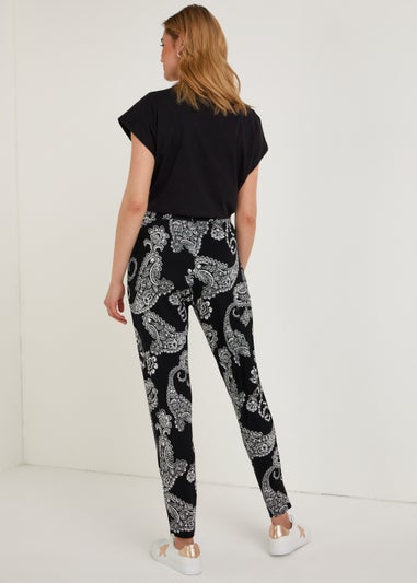 Papaya Petite Black Paisley Print Harem Leggings