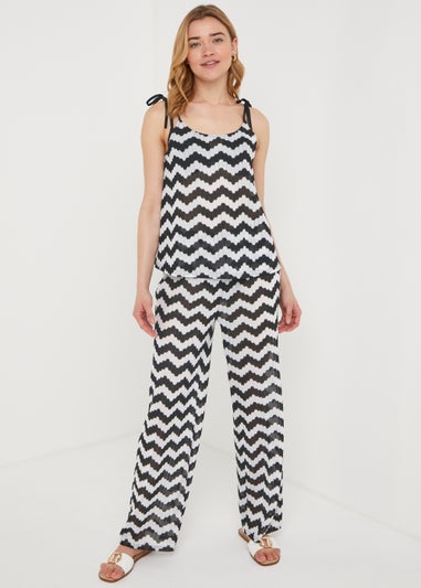 White & Black Zigzag Co-Ord Beach Top