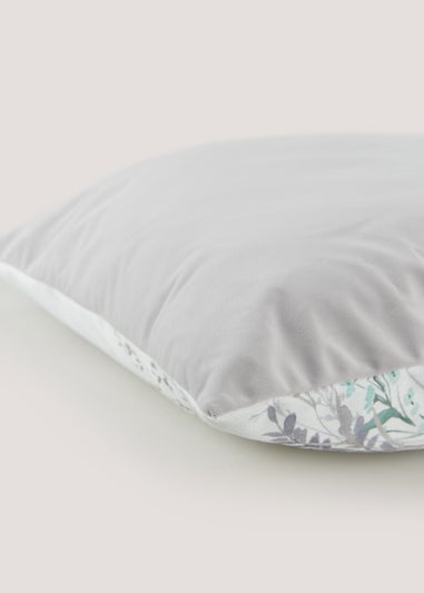 White Floral Cushion (43cm x 43cm)