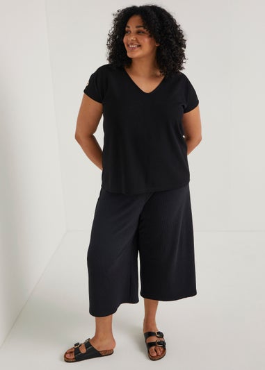 Papaya Curve Black Button T-Shirt