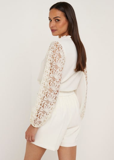 Et Vous Ivory Button Shorts