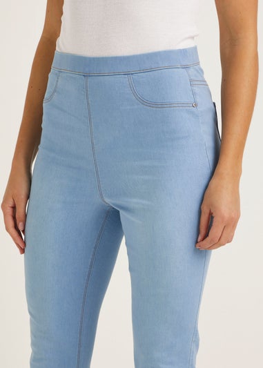Rosie Light Wash Cropped Pull On Jeggings