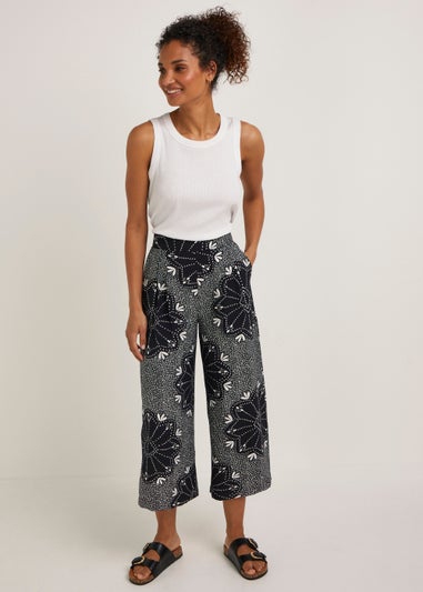 Black Print Wide Leg Cropped Trousers