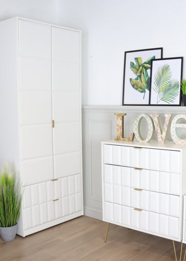 Swift Cube 5 Drawer Chest of Drawers (107.5cm x 76.5cm x 41.5cm)