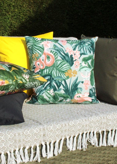 furn. Medinilla Outdoor Filled Cushion (43cm x 43cm x 8cm)