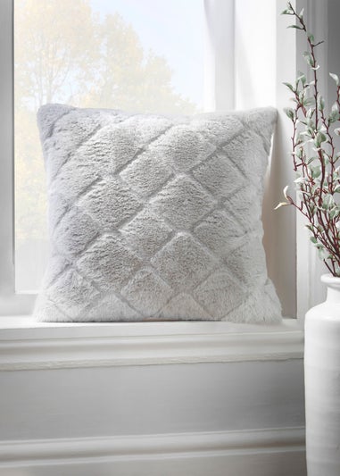 Catherine Lansfield Cosy Diamond Cushion (43x43cm)