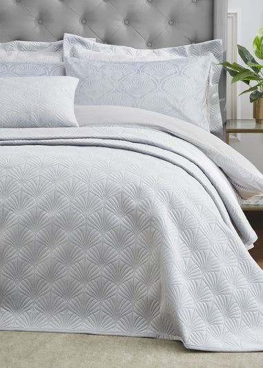 Catherine Lansfield Art Deco Pearl Quilted Bedspread