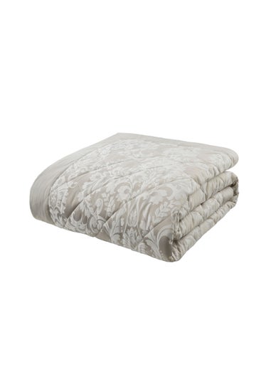 Catherine Lansfield Classic Damask Quilted Bedspread