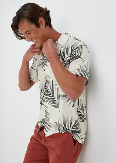Ecru Leaf Print Short Sleeve Shirt