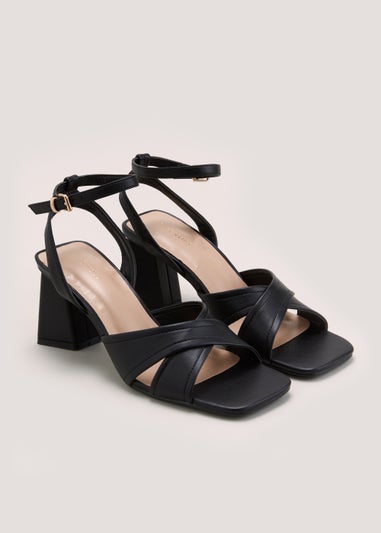 Et Vous Black Cross Strap Block Heels