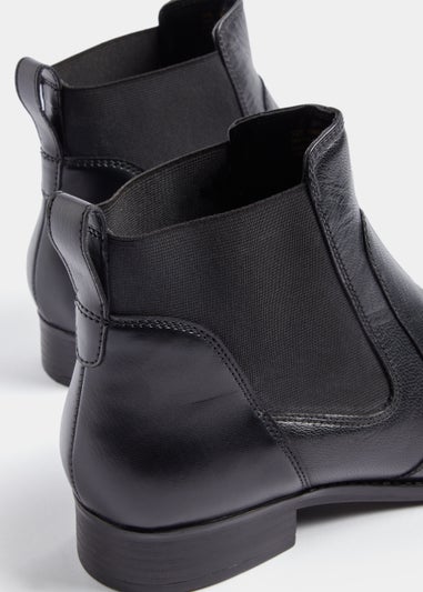 Black Flat Chelsea Boots