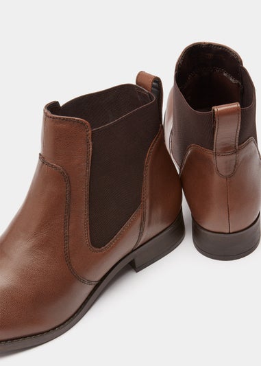 Brown flat outlet boots