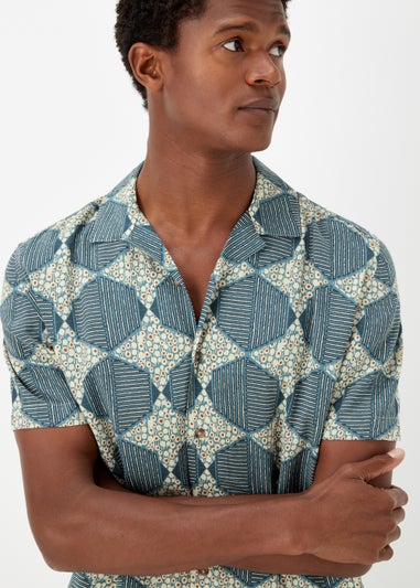 Teal Hexagon Print Short Sleeve Shirt