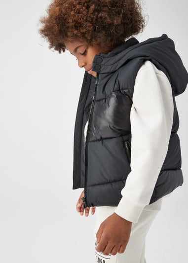 Boys Black Chevron Gilet (4-13yrs)