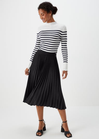 Et Vous Black Pleated Skirt