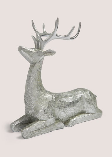 Silver Sitting Stag (21.5cm)