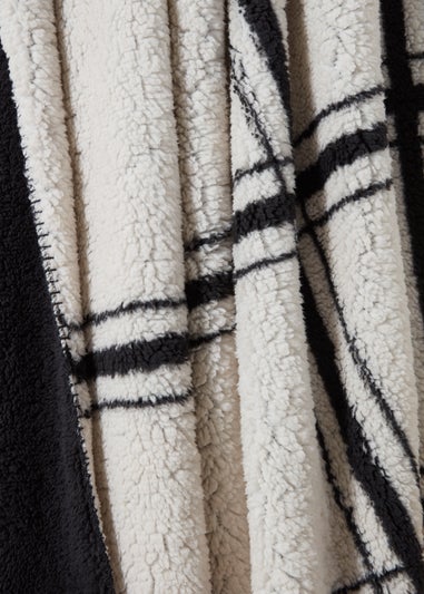 Monochrome Check Teddy Fleece Throw (150cm x 180cm)