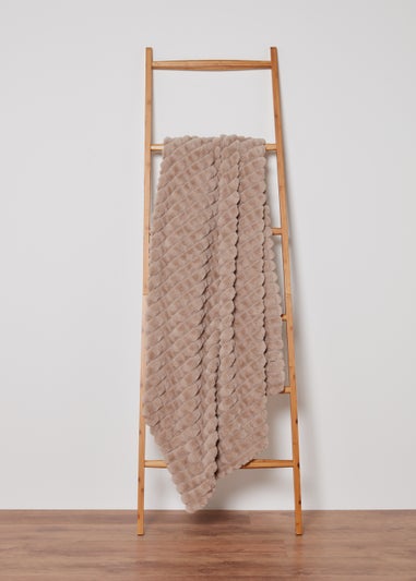 Beige Grid Faux Fur Throw (180cm x 150cm)