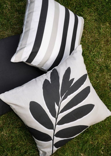 Fusion Leaf Print Filled Cushion