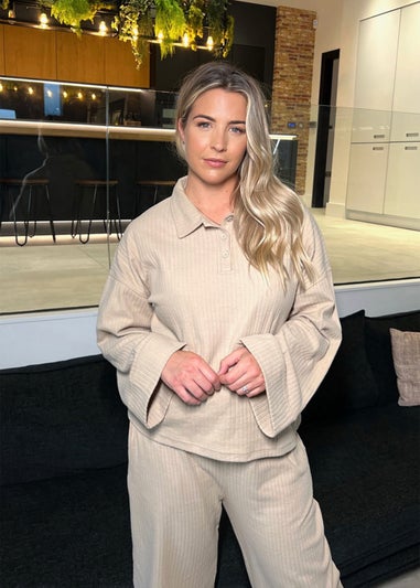 In the Style Gemma Atkinson Ribbed Collar Co-Ord Top