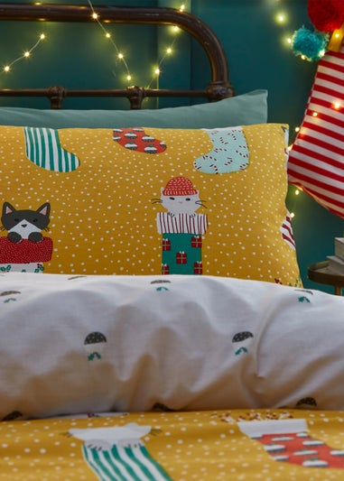 furn. Meowy Christmas Festive Reversible Duvet Cover Set