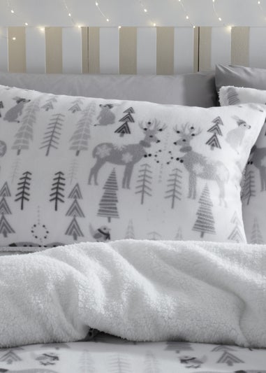 Catherine Lansfield Cosy Winter Woodland Fleece Duvet Cover Set