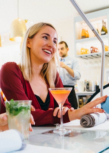Virgin Experience Days Hunky Dory Manicure with Cocktail at London Grace