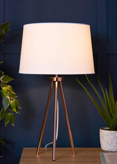 Matalan tripod fashion floor lamp