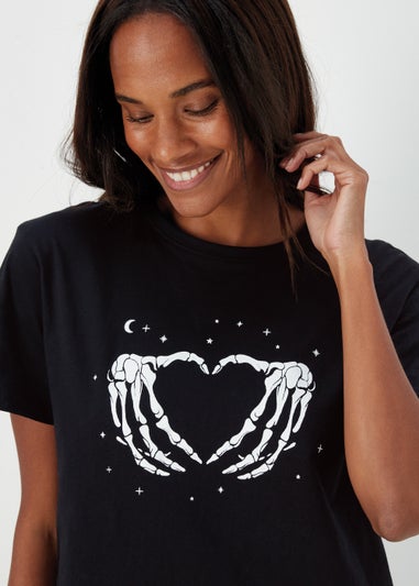 Black Halloween Heart Hands T-Shirt