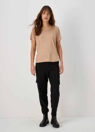 Et Vous Nude Neutral V Neck T-Shirt