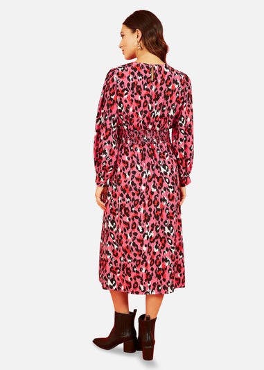 Mela Animal Print Long Sleeve Ruched Midi Dress In Pink