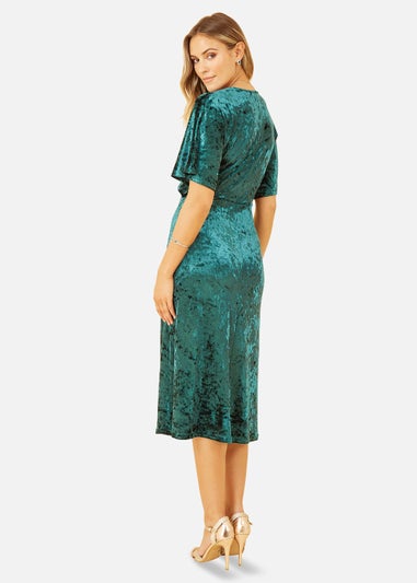 Yumi Velvet Kimono Midi Dress In Green