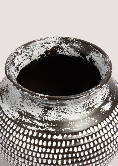 Black Wash Vase (17cm x 23cm)